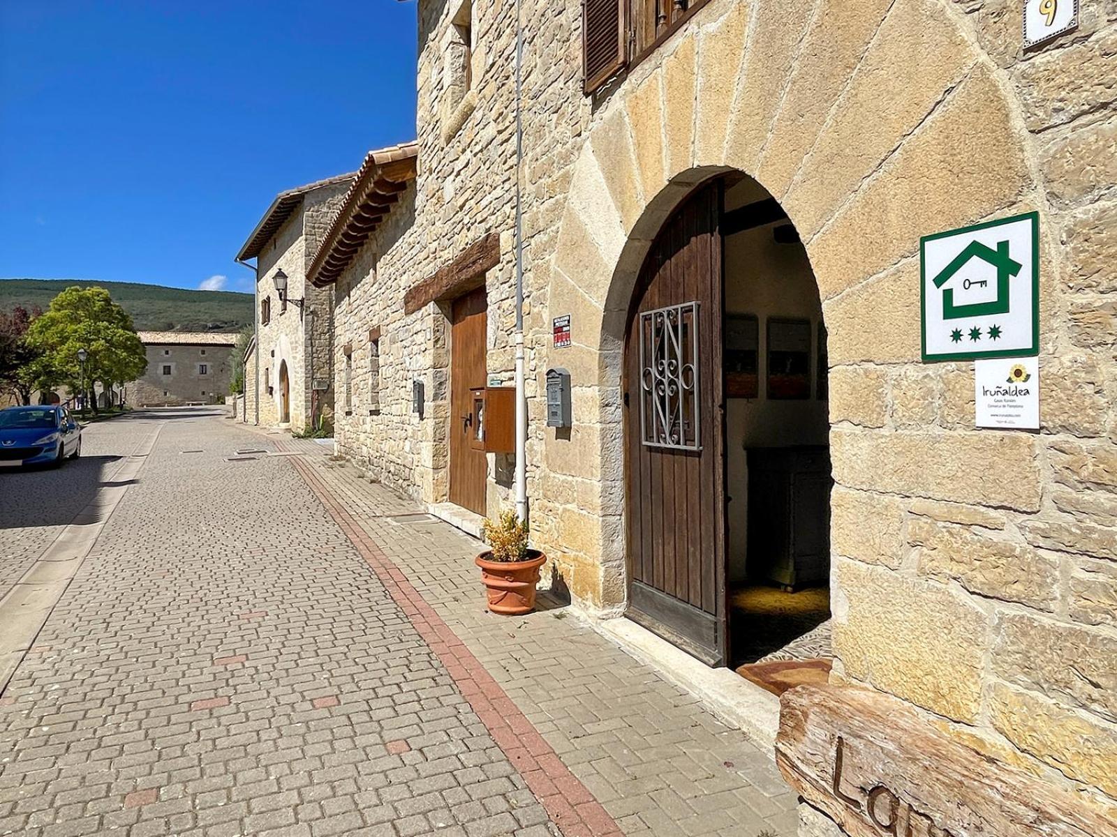 Casa Larriz Villa Artazcoz ภายนอก รูปภาพ