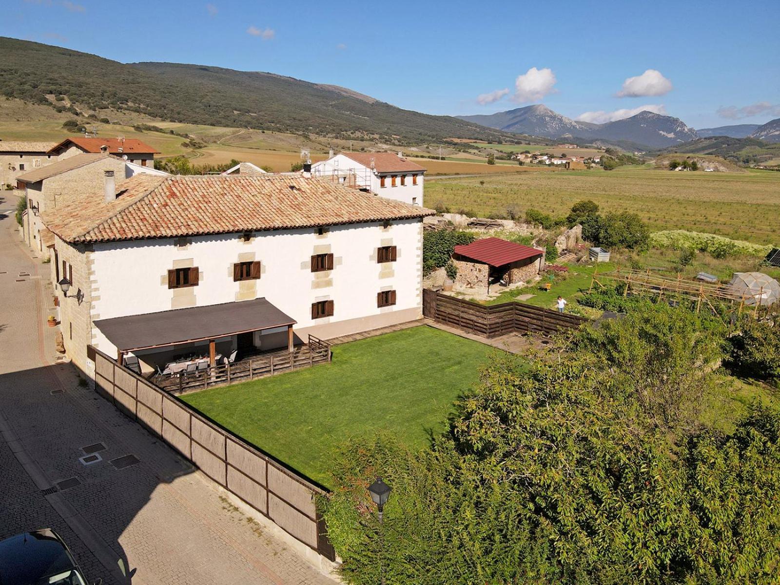 Casa Larriz Villa Artazcoz ภายนอก รูปภาพ